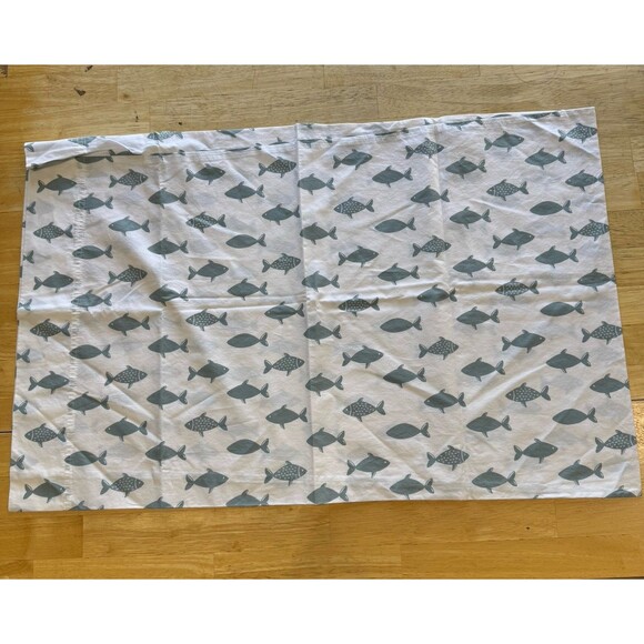 Garnet Hill Twin Flat Sheet & 2 Pillowcases Mini-Print Percale Blue Fish Set EUC - Picture 5 of 11